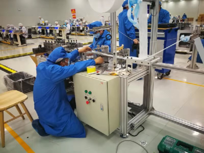 從“造車”到“造口罩” 五菱950口罩機(jī)設(shè)備制造組如何煉成“全國(guó)工人先鋒號(hào)”？